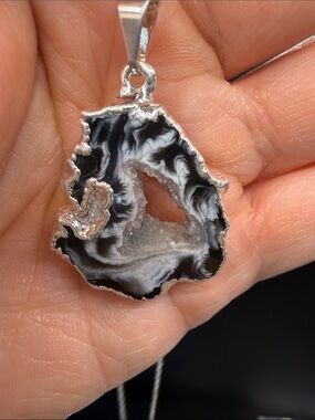 Black & White Banded Agate Geode Pendant Necklace - Natural Stone